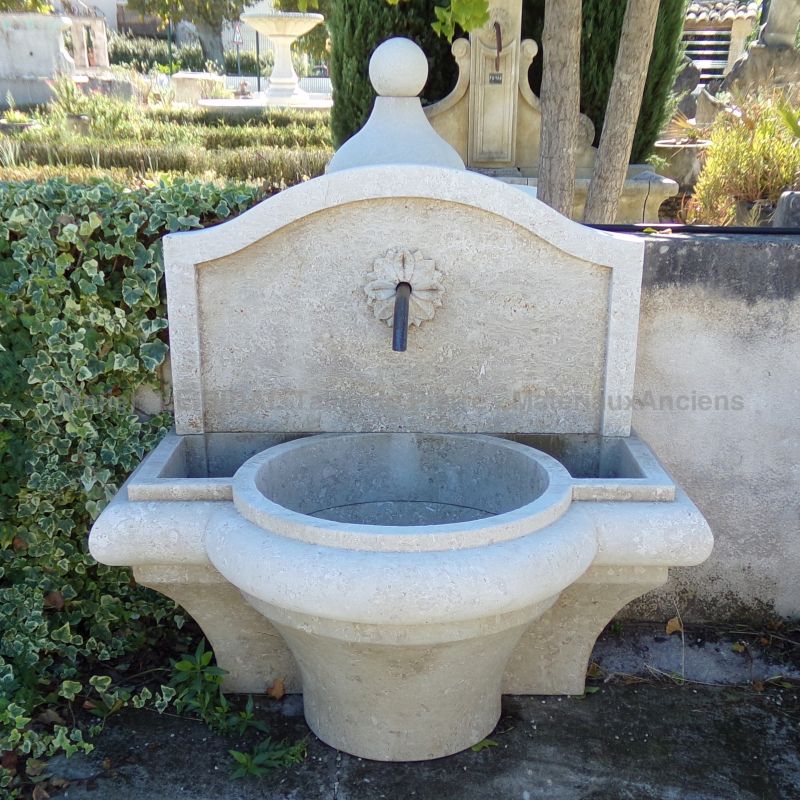 Fontaine de jardin en pierre - Atelier Alain BIDAL (Provence)