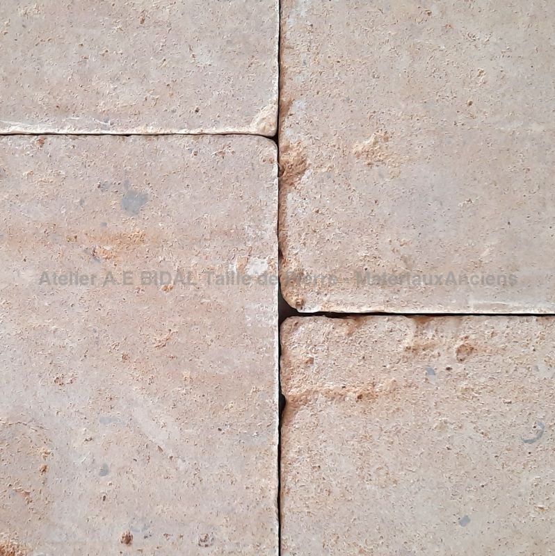 Dallage Vallangis Antique pour extérieur ou intérieur par le tailleur de pierre Alain BIDAL
