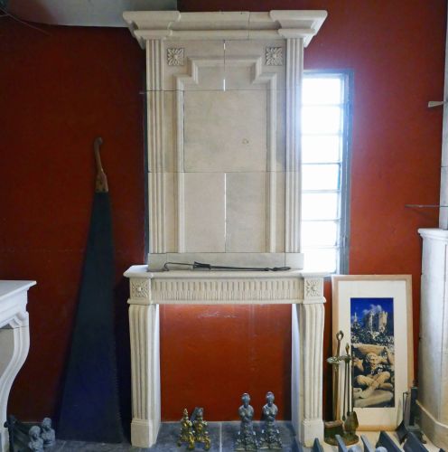 Cheminée en pierre de Provence façonnée dans de la pierre brute - Atelier Alain BIDAL (Provence)