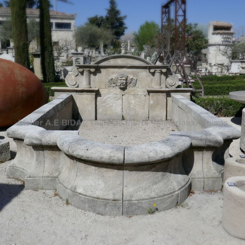 Basin or swimming pool in stone crafted in Provence by Alain Bidal, experienced stonemason.