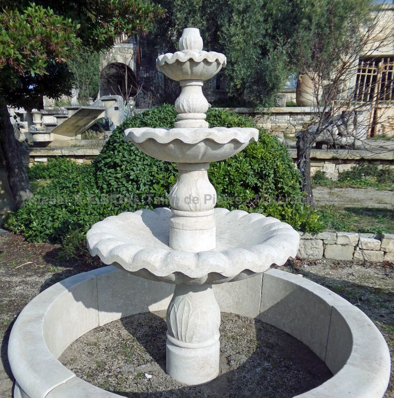 Fontaine de jardin en pierre d’Avy résistante au gel : Modèle 3 vasques - Atelier Alain BIDAL (Provence)