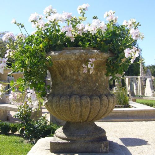 Magnificient vase in stone of the Medicis stone vases