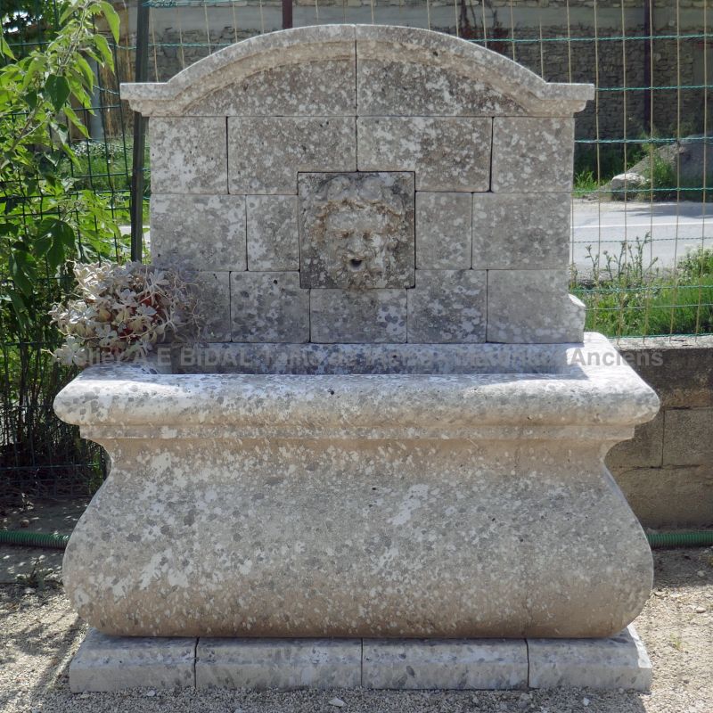 Petite fontaine d'extérieur pour aménagement du jardin - Atelier Alain BIDAL