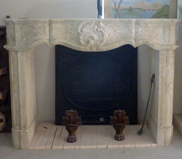 Louis XV mantel in carved limestone from French quarry - Atelier Alain BIDAL (Provence)