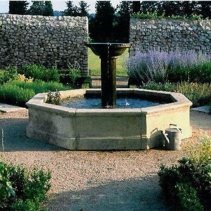 Fountain of Provence carved in Avy stone - Atelier Alain BIDAL (Provence)