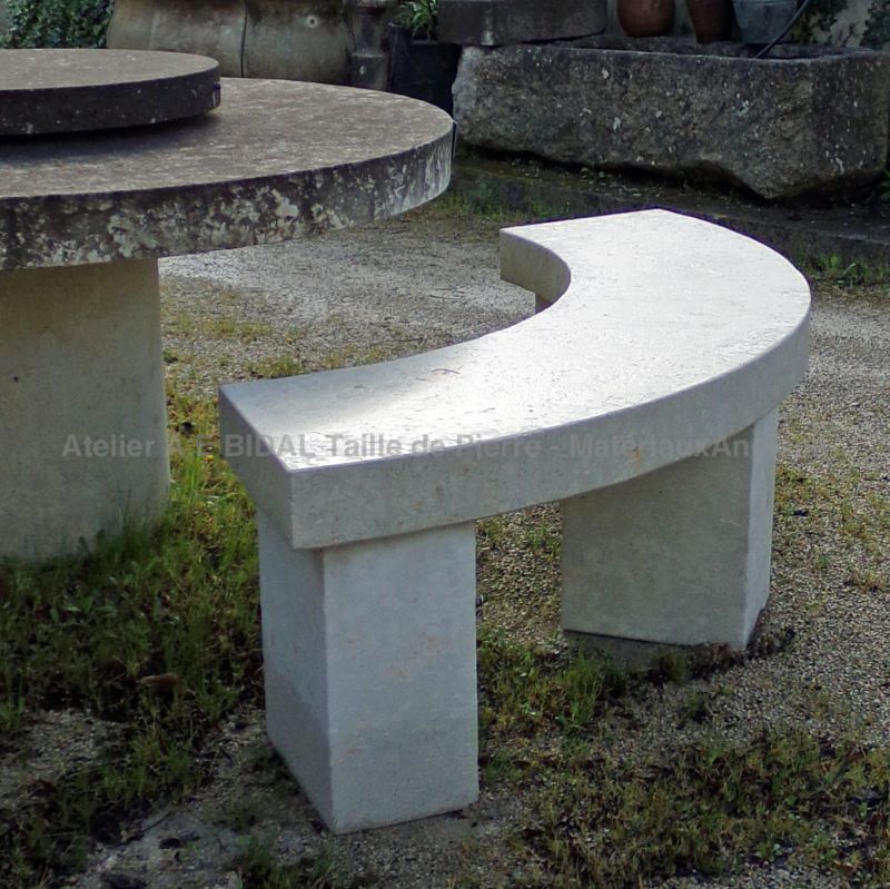 Sustainable garden furniture : long hand-crafted stone bench (Atelier Alain BIDAL - Provence)