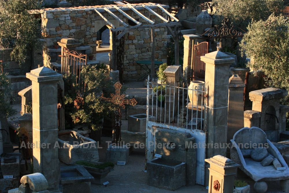 Atelier Bidal - Taille de pierre et matériaux anciens - Provence