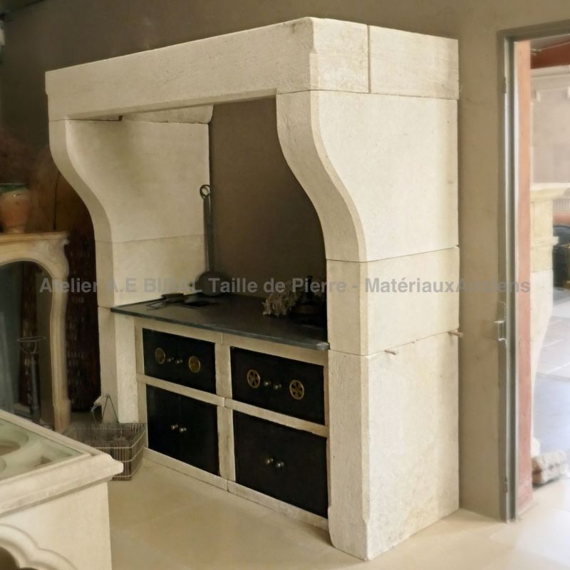 Confection artisanale et sur mesure de cuisine en pierre de taille : Atelier Alain BIDAL