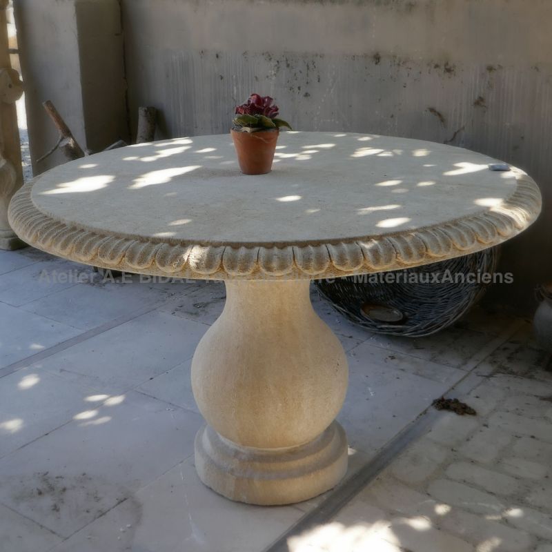 Garden table | Stone table for outdoors use by the stonemason Alain Bidal, Provence