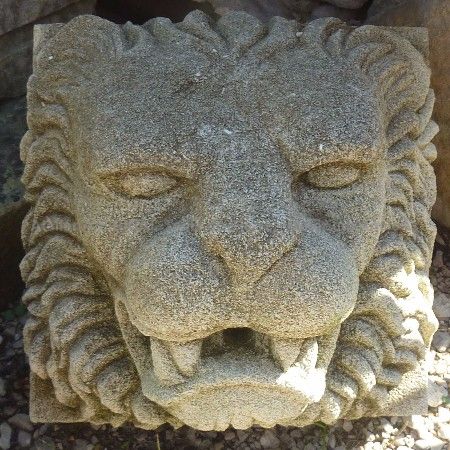 Sculpture en pierre d'une tête de Lion - Sculpture en pierre naturelle de l'Atelier Alain Bidal
